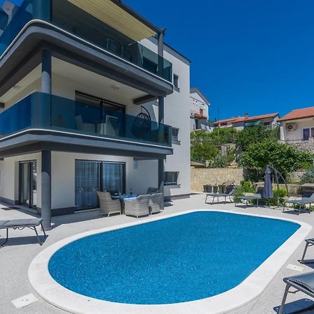 Modern Apartments With Shared Pool Near The Sea Пула Екстер'єр фото