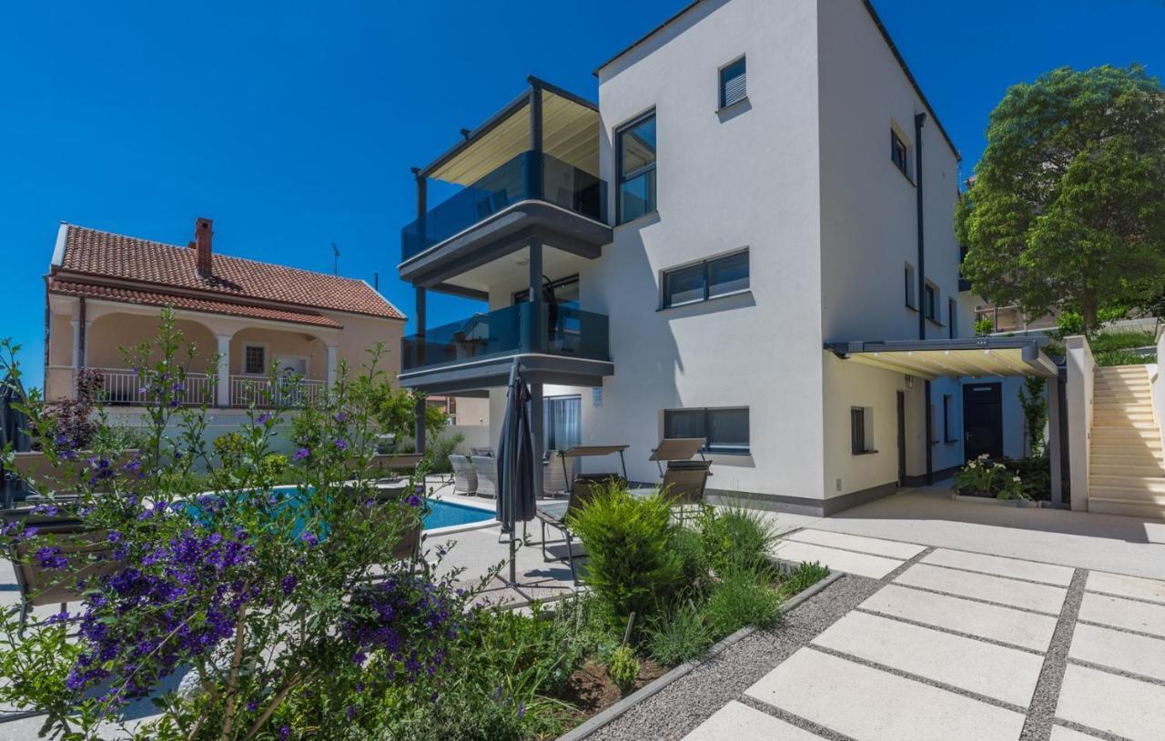 Modern Apartments With Shared Pool Near The Sea Пула Екстер'єр фото